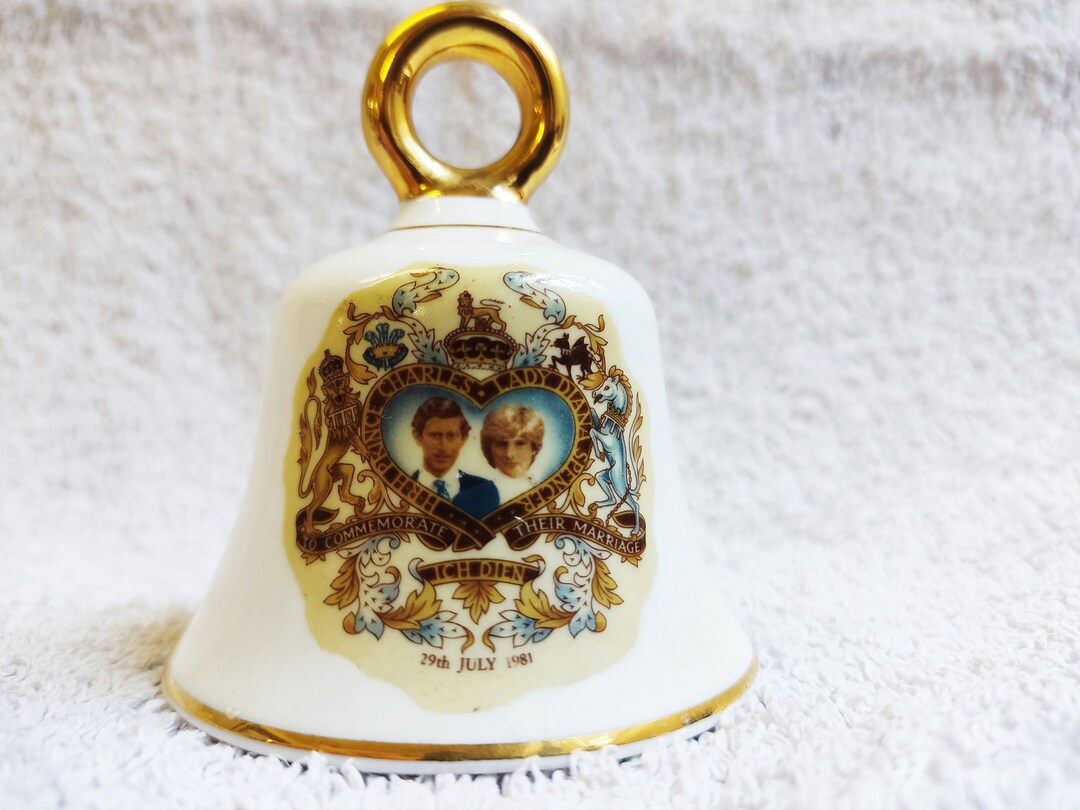 Vintage, Bone China Bell, Marriage Commemoration, Prince Charles, Lady