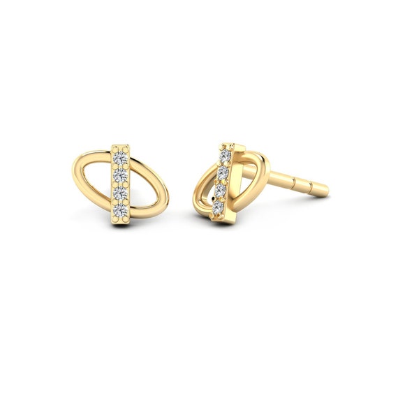Pair of 925 Sterling Silver Small Diamond Shaped White CZ Gem Minimal Earrings Pair of 925 Sterling Silver Small Diamond Shaped White CZ Gem Minimal Earrings