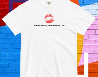 Fresh Face, Brand New Dia Unisex T-Shirt | New Woman