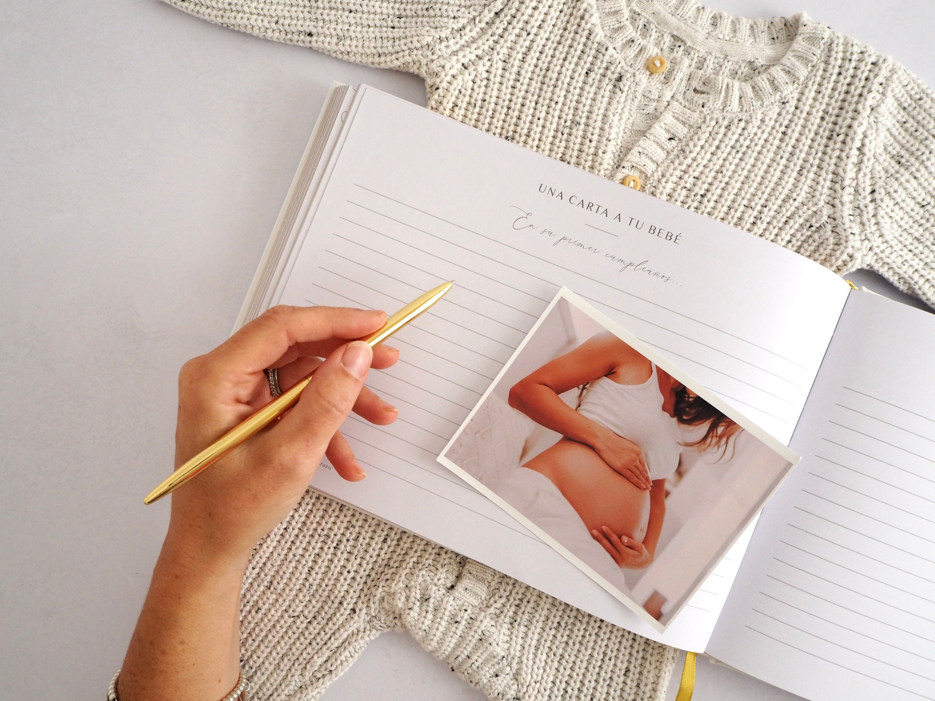 Organizador Y Diario de Embarazo para Regalo – Lujoso Libro de Embarazo  para Futuras Mamás – Incluye Agenda de Embarazo, Álbum de Recortes, Lista  de Comprobación, Organizador y Libro de Recuerdos 