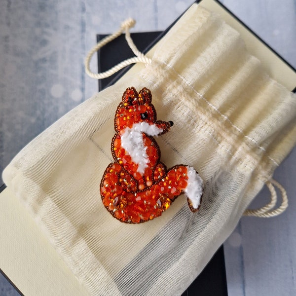Handmade Brooch "Fox" (1 pcs) | pearl beads, premium beads (Toho, Miyuki), high-quality Japanese pins
