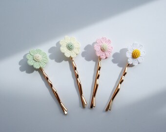 Sweet Daisy Flower Hair Clips, Daisy Flower Hairpins, April Birthflower Jewellery, Summer Jewellery, Handmade Sustainable Crochet Gift