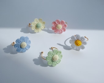 Sweet Daisy Flower Ring, April Birthflower Jewellery, Spring Jewellery, Summer Jewellery, Handmade Sustainable Crochet Gift