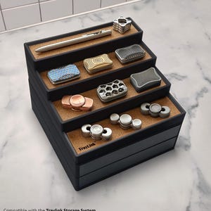 Organizador de exhibición de objetos antiestrés escalonados Traylink™ – Forrado de corcho, impreso en 3D imagen 6