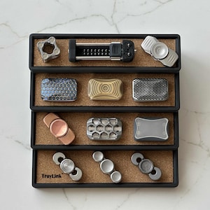 Organizador de exhibición de objetos antiestrés escalonados Traylink™ – Forrado de corcho, impreso en 3D imagen 4