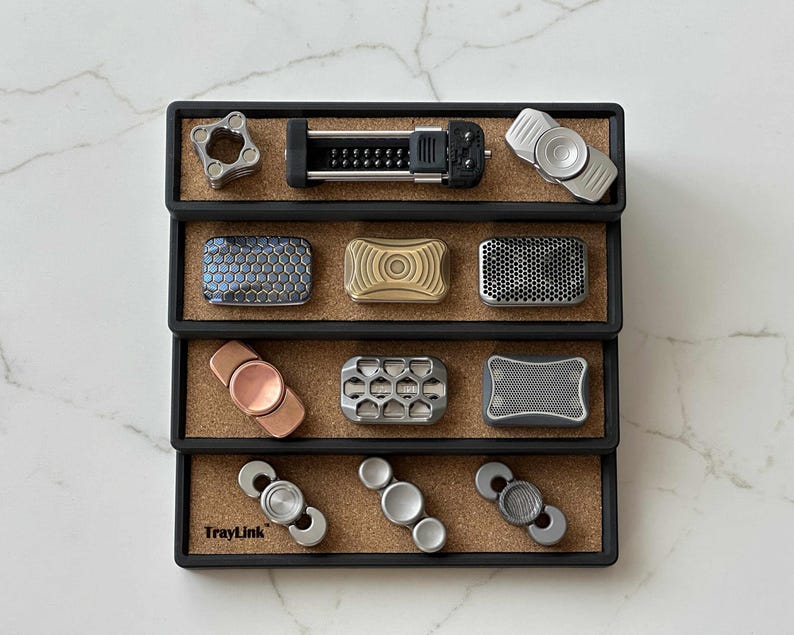 Organizador de exhibición de objetos antiestrés escalonados Traylink™ – Forrado de corcho, impreso en 3D imagen 4