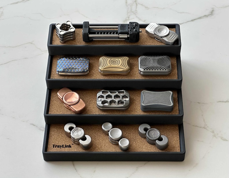 Organizador de exhibición de objetos antiestrés escalonados Traylink™ – Forrado de corcho, impreso en 3D imagen 3