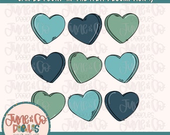 Puede incluir: Nueve ilustraciones digitales de corazones en varios tonos de azul y verde. Los corazones están delineados en negro y tienen un aspecto ligeramente desgastado. Las ilustraciones son perfectas para proyectos de manualidades, scrapbooking o diseño digital.