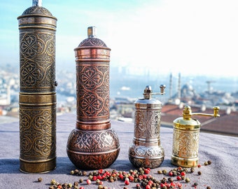 Traditionelle türkische Kaffeemühlen, Pfeffermühle, Gewürzmühle, Messingmühle, manuelle Kaffeemühle, manuelle Pfeffermühle