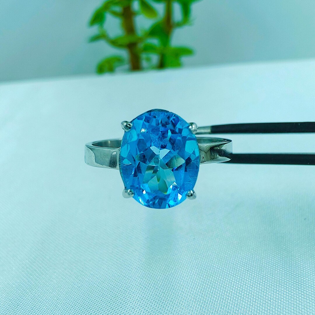 Bague En Argent Avec Topaze Bleue - Design Original - Neuf Sans Emballage