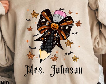 Felpa di Halloween personalizzata per insegnanti: matita spettrale e nome