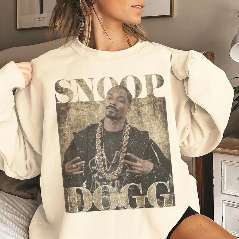 Discover Snoop Dogg UK Tour 2023 Shirt, Snoop Dogg Rapper Concert Merch, Vintage Retro Bootleg Graphic Shirt