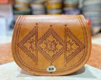 Moroccan Leather Crossbody Bag – Handmade Artisan Shoulder Bag – Vintage Tan Leather Bag – Minimalist Boho Style