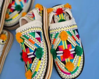Colorful Moroccan Babouche – Handmade Women Leather Slippers – Embroidered Artisan Shoes – Comfortable Slip-On Footwear