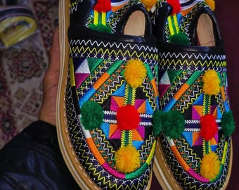 Colorful Moroccan Women Slippers – Handmade Berber Shoes with Pom Poms – Artisan Leather Babouche – Boho Ethnic Footwear