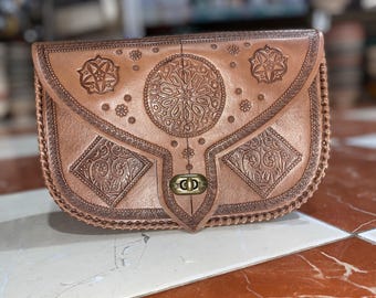 Handcrafted Moroccan Leather Clutch – Engraved Mandala Bag – Boho Artisan Crossbody – Vintage Genuine Leather Purse
