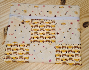 Bolsa acolchada para proyectos de punto de cruz / 28 x 33 cm - Volkswagen Beetle amarillo