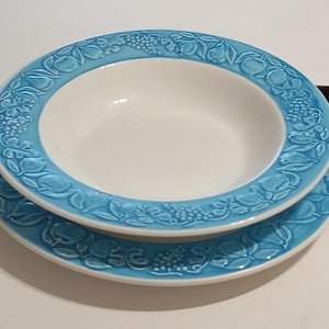 Raro e difficile da trovare servizio di piatti fondi e piani in ceramica, Franco Giiorgi, Quadrifoglio, vintage anni &#39;90, made in Italy