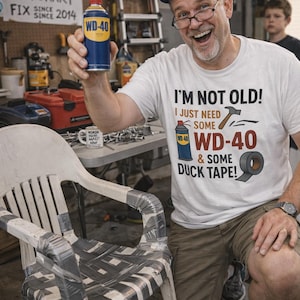 おもしろい「私は年寄りじゃない」シャツ | WD-40 ダックテープTシャツ