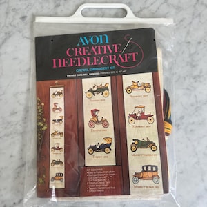 Vintage 70s Avon Creative Needlecraft Crewel Embroidery Kit Vintage Cars Wall Hanging, Antique Cars Needlepoint Design, Retro Craft