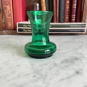 Vintage Emerald Green Art Glass Vase – Mid-Century Modern Blown Glass with Pontil Base