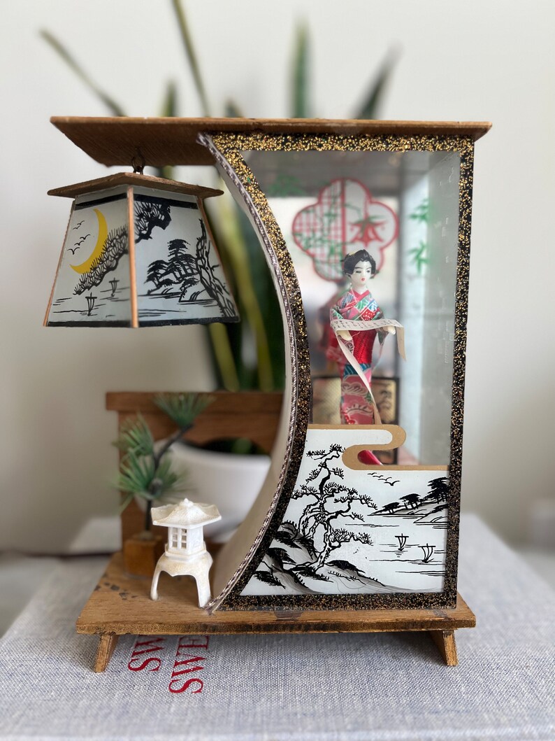 Vintage Japanese Geisha Girl Diorama TV Lamp Etsy