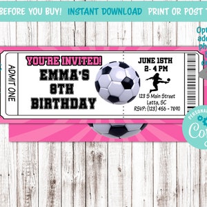 Mädchen-Fußball-Karten-Geburtstagseinladung, bearbeitbare digitale Einladung, Ticketgröße. Fußball Party Boy oder Girl. Sportparty. 8,5 x 18 cm, Ticket Pink