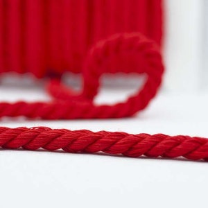Schöne Qualität grobstrick Gedrehte Kordel in Rot 12 mm Durchmesser Meterware Made in England