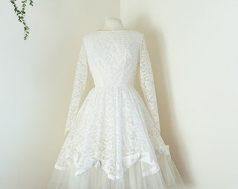 1950s/1960s Wedding Dress UK 10: Tea Length Bridal Gown
