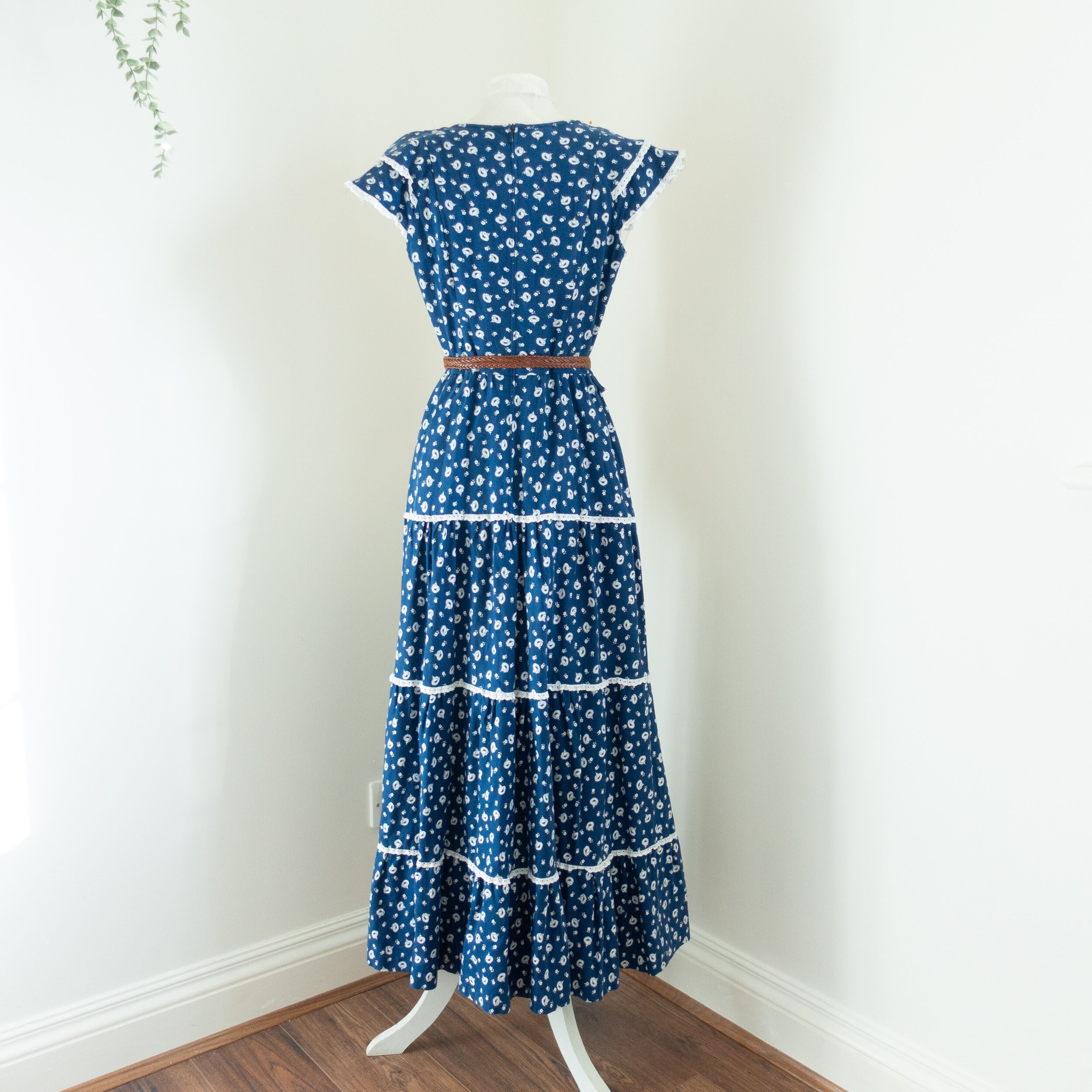 Vintage blue floral embroidered cottage dress- XS/S