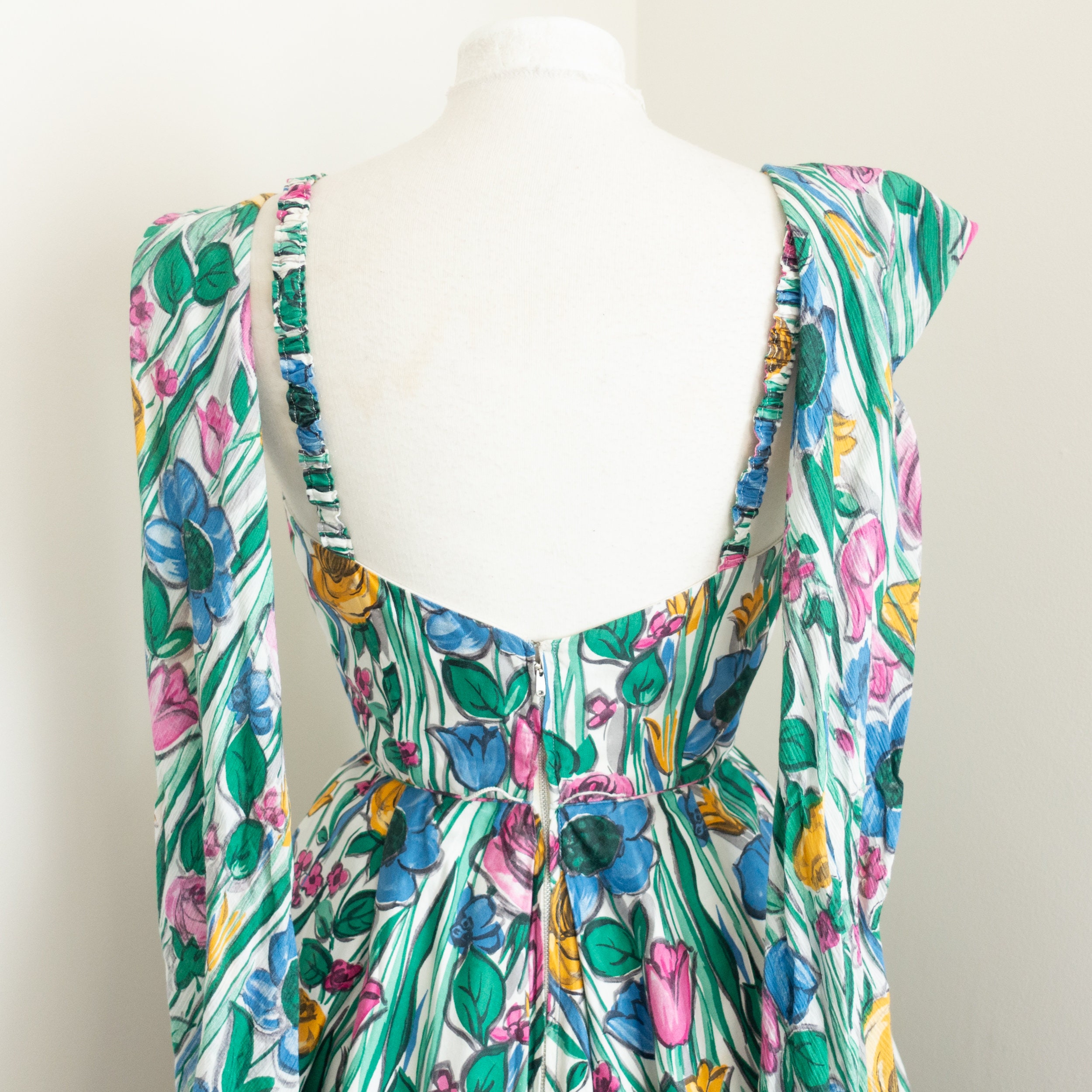 1950s Gold Novelty Print Cotton Day Dress with Eagles and Laurel Crests main image 1