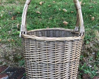 Gorgeous Full Antique Wash Round Willow Kindling Shopper