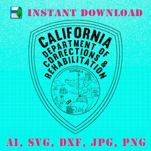 Könnte beinhalten: Schwarzweißes Vektorgrafik des Siegels des kalifornischen Ministeriums für Strafvollzug und Rehabilitation. Das Siegel zeigt einen Schild mit den Worten "California Department of Corrections & Rehabilitation" um den Umfang. Im Inneren des Schildes ist eine Darstellung einer Frau zu sehen, die auf einem Felsen steht, mit einem Bären und einem Schiff im Hintergrund. Die Worte "Eureka" sind über der Frau geschrieben.