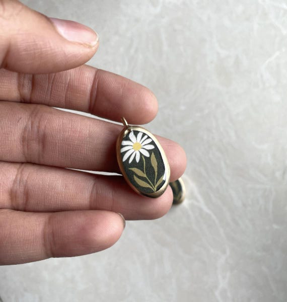 Daisy Flower - Cold Porcelain Charms Pendant (Without Chain)