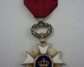 勲章／メダル Amazon.co.jp: 北朝鮮 共和国英雄 金星メダル レプリカ 勲章