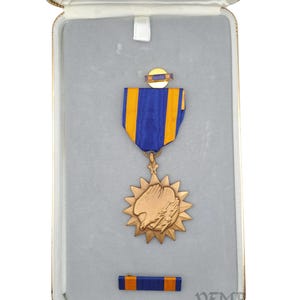 Air Medal with case
