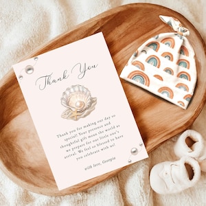 Tarjeta de agradecimiento para baby shower de niña con conchas marinas y perla – Tema de playa – Plantilla de agradecimiento costera editable – Descarga instantánea