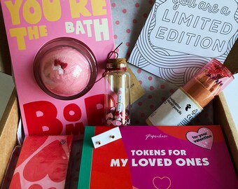 Birthday Love box/Valentine Present Box/LOVE Box gift for her/Relaxing box/Care Packege for her/Pamper gift for fer/Pamper box/Self care box