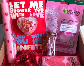 Love in a box/ Valentine Present Box/ LOVE Box gift for her/ Birthday Relaxing box/ Care Packege for her/ Pamper gift for fer/ Pamper box