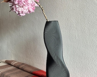 Black Tornado Vase: 3D Printed Twisting Design for Dried Flowers