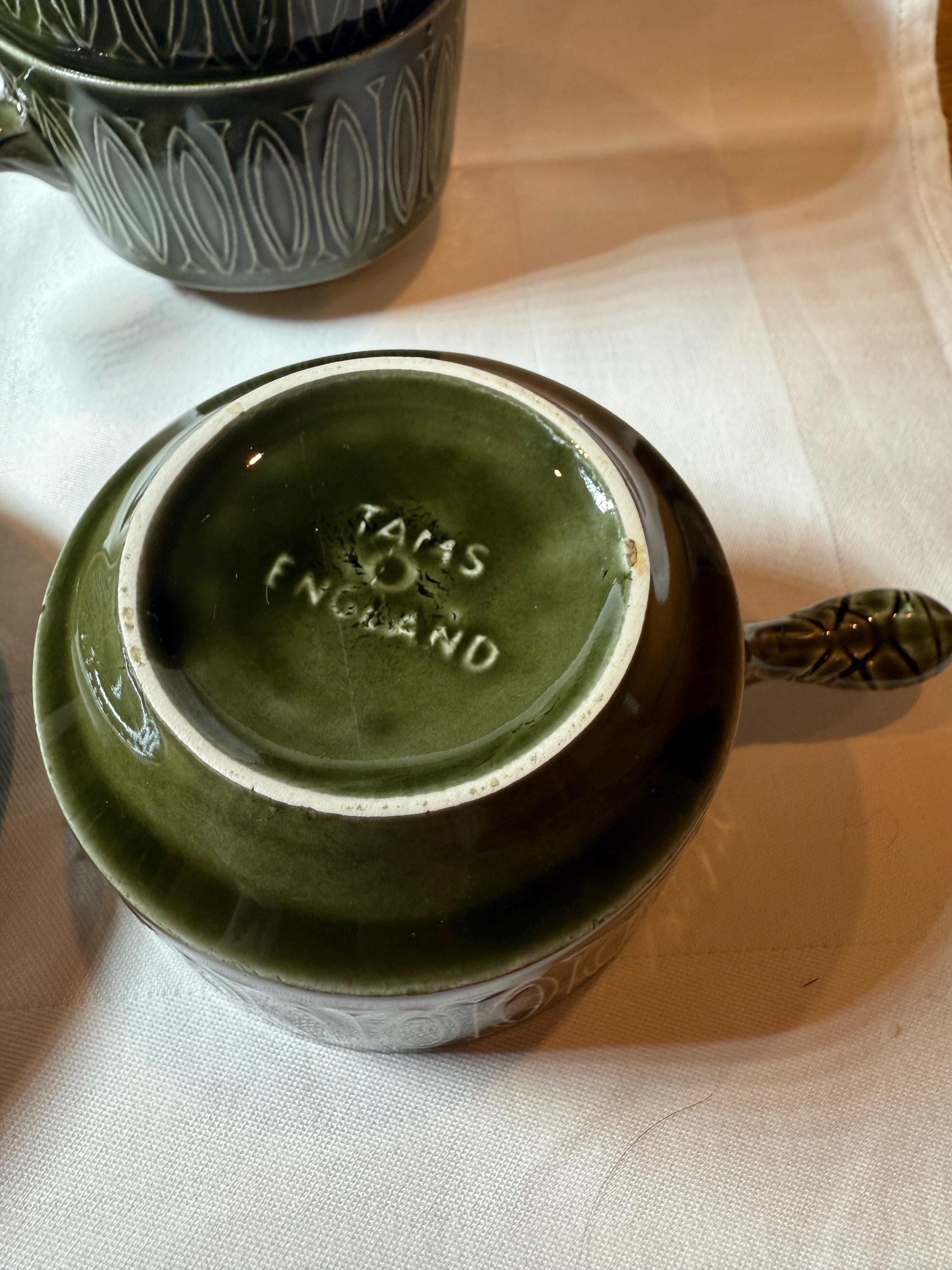 TAMS England製、ヴィンテージスープカップ/ボウルとソーサー4個セット