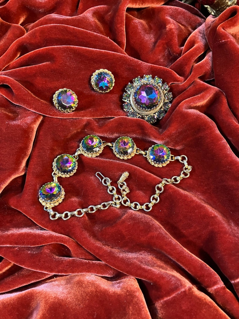 Schiaparelli Demi-Parure, Watermelon Headlight Necklace, Brooch & Earrings in Medium Vitrail image 1