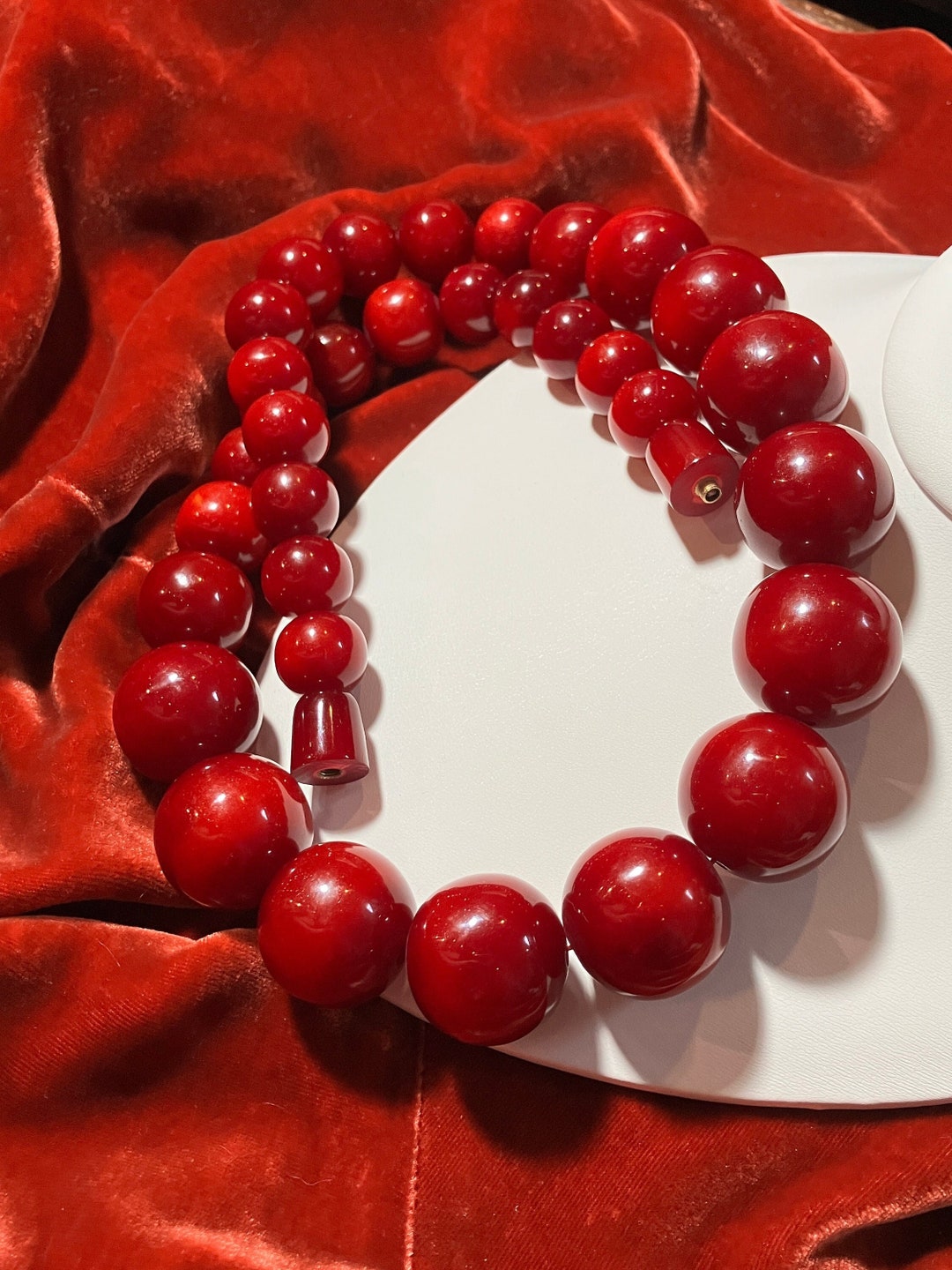 Collier Sautoir Art Déco En Bakélite Perles Rouge Cerise - Ambre Faturan, Occasion/antiquité, Pièce Unique