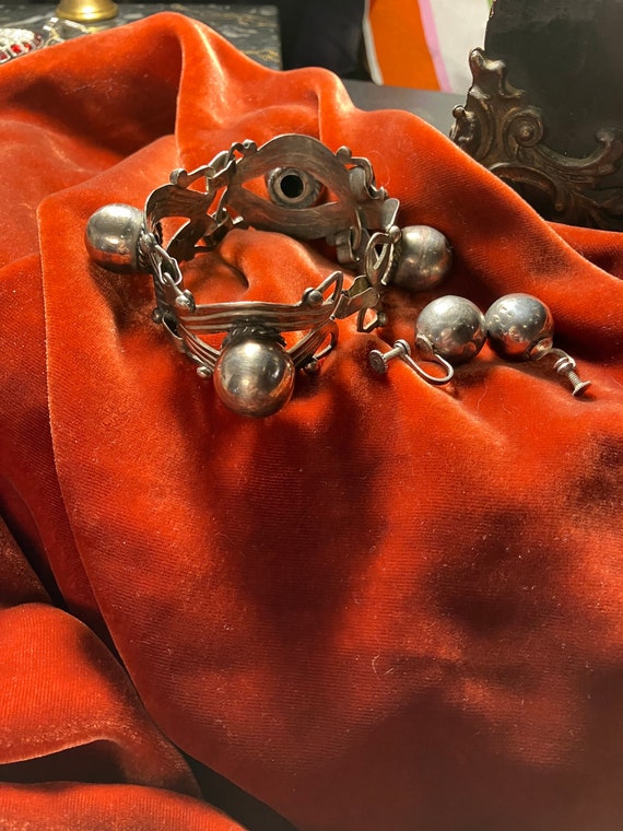 1930's-40's Silver Bracelet & Earrings, Striking L