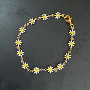 Daisy Chain Bracelet