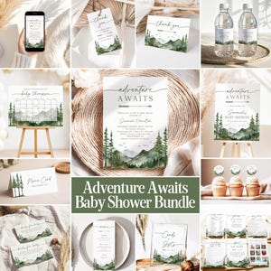 Op de afbeelding: Een verzameling baby shower-briefpapier met een berg- en bos thema. Inclusief uitnodigingen, bedankkaarten, een kalender en cupcake toppers. De tekst "Adventure Awaits" staat op verschillende items.