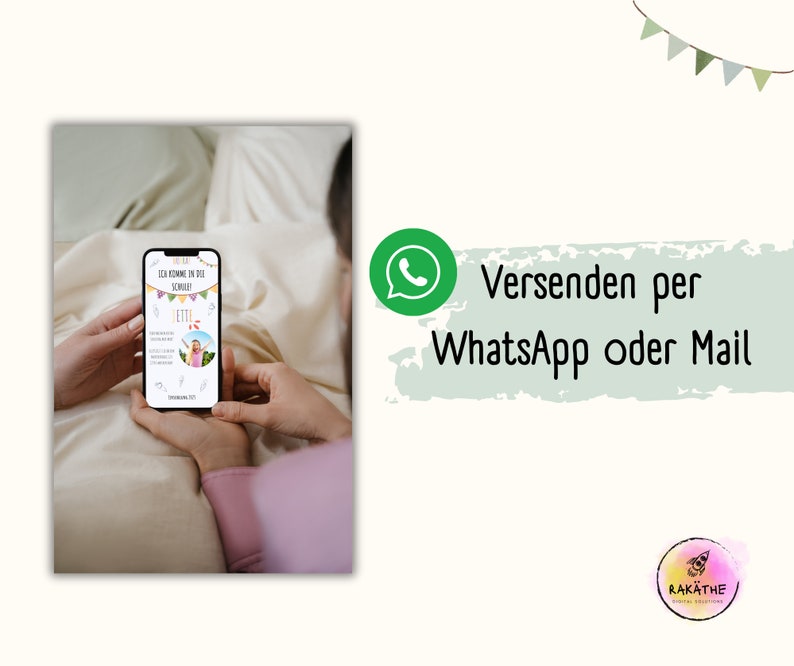 Puede incluir: Un tel&eacute;fono inteligente que muestra una invitaci&oacute;n digital colorida para el primer d&iacute;a de escuela de un ni&ntilde;o. La invitaci&oacute;n presenta una foto de un ni&ntilde;o, banderas coloridas y el texto "Ich komme in die Schule!" La invitaci&oacute;n se puede enviar a trav&eacute;s de WhatsApp o correo electr&oacute;nico.
