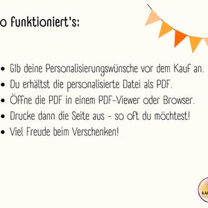 Puede incluir: Un fondo blanco con texto negro que explica c&oacute;mo personalizar e imprimir un archivo PDF. El texto dice "So funktioniert's:" seguido de cinco vi&ntilde;etas: "Glb deine Personalisierungsw&uuml;nsche vor dem Kauf an.", "Du erh&auml;ltst die personalisierte Datei als PDF.", "&Ouml;ffne die PDF in einem PDF-Viewer oder Browser.", "Drucke dann die Seite aus - so oft du m&ouml;chtest!" y "Viel Freude beim Verschenken!" La esquina inferior derecha de la imagen presenta un logotipo con el texto "RAK&Auml;THE".