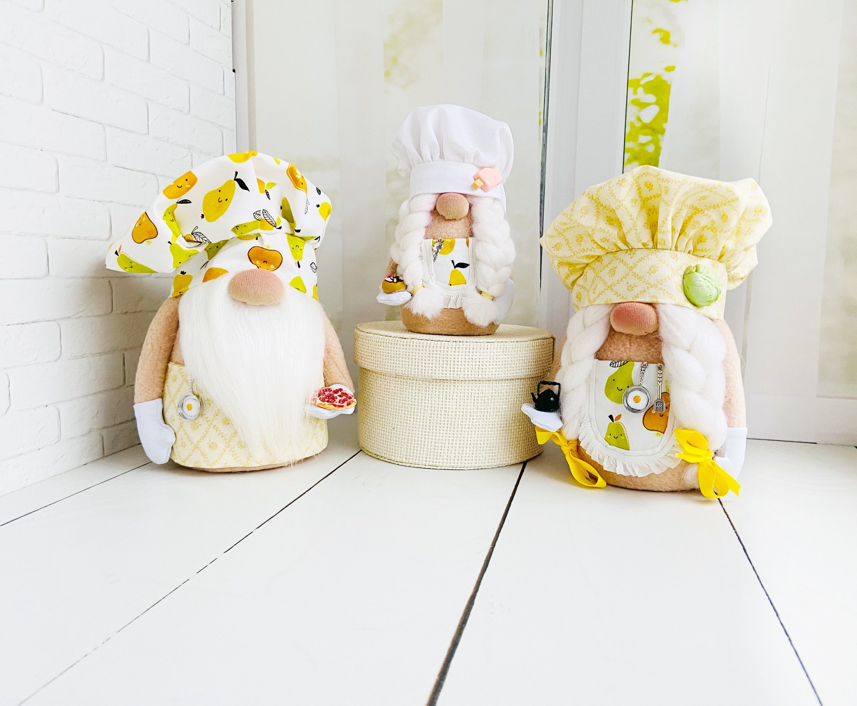 2 Pack Kitchen Chef Gnomes Farmhouse Gnomes Decor Christmas Swedish Tomte  Gnomes Resin Gnome Figurines Tiered Tray Collectible Tabletop Cooking Decor