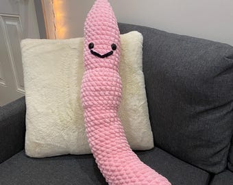 Easy crochet worm PDF pattern!